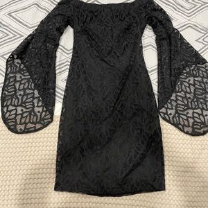 Bebe flare sleeve dress
